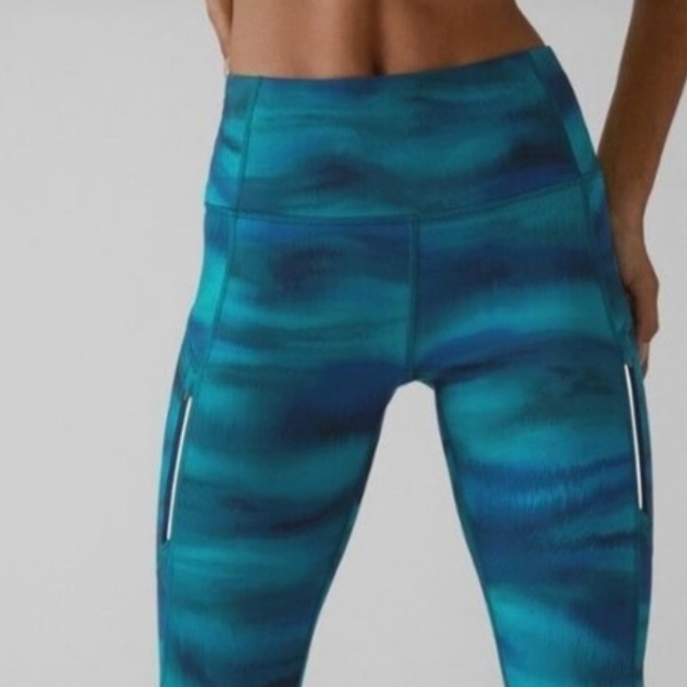 guc Athleta rwinier printed tight brilliance cool Teal Leggings - Size XS - Picture 2 of 12